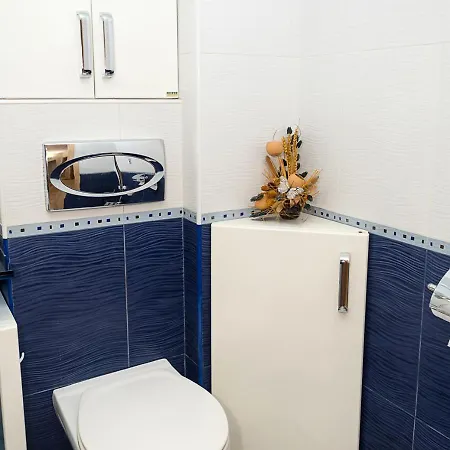 Bright & Spacious 2-bedroom Flat In By Flat Mаnаger Appartement