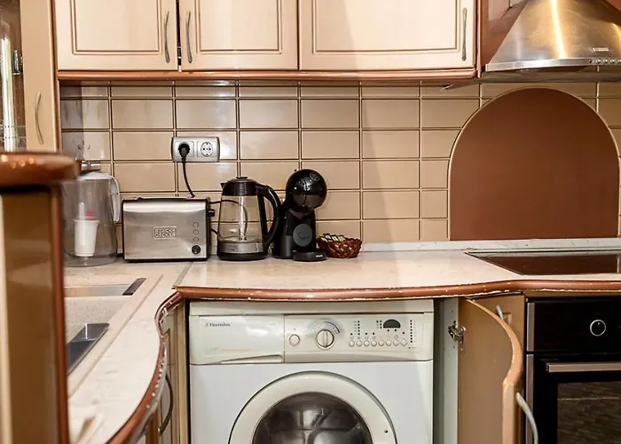 Bright & Spacious 2-bedroom Flat In By Flat Mаnаger شقة *