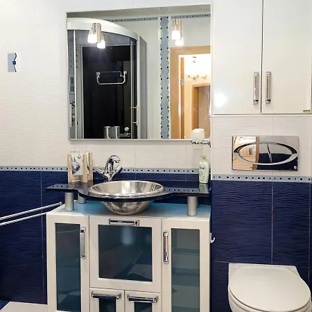 Apartmán Bright & Spacious 2-bedroom Flat In By Flat Mаnаger *