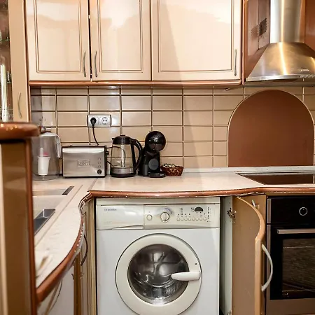 Bright & Spacious 2-bedroom Flat In By Flat Mаnаger Apartmán *